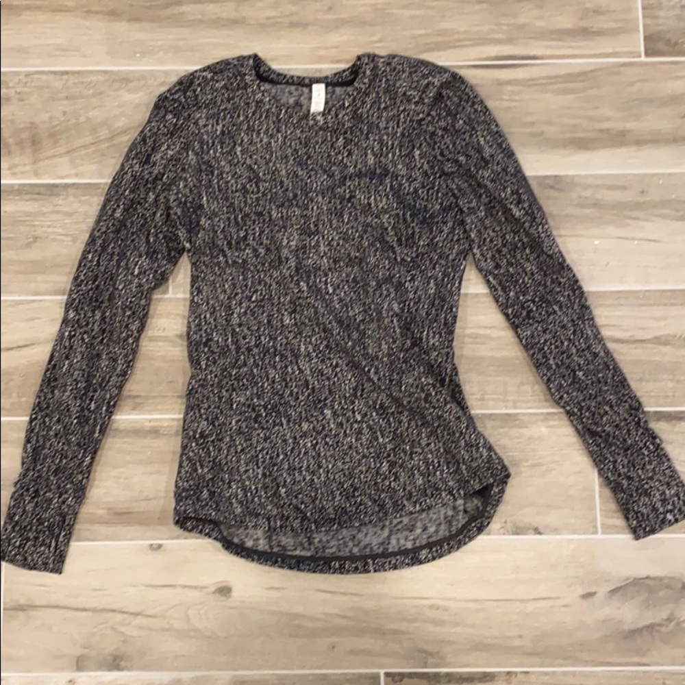 Long sleeve shirt.